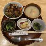 みのる食堂 - 広島和牛「侍BEEF元就」のステーキ丼
