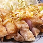 シンヨコ商店 - ランチ 日替わり 油淋鶏定食