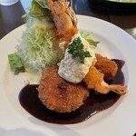 洋食 Kogame - メンチカツ・エビフライ・カニクリームコロッケ