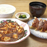 Kara numbness! Sichuan style mapo tofu and fried Gyoza / Dumpling set meal
