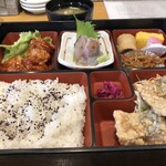 Sanga Kyoudo Ryourikokkara - 日替わり弁当850円