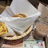 フレッシュネスバーガー 天満橋OMM店