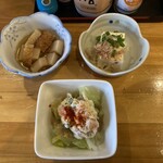 開運お料理 愛喜楽 - 小鉢が二つとミニサラダ～湯豆腐と言う心遣い