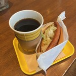 フレッシュネスバーガー - 料理写真:珈琲とホットドッグ