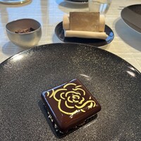 ベージュ アラン・デュカス 東京 - 