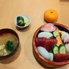 Sushi Masa - ちらし1,000円といただいたみかん