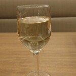 グリル蔵敷 - グラスワイン　白　４２９円