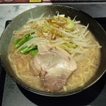 Karunichindou - スタミナ醤油ラーメン