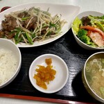 いとが - 人気のレバニラ炒め定食