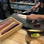 スタンド mamoru - 目の前で捌いてくれます