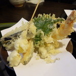 七里庵 - 天ぷらも綺麗に揚がっています