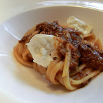 ＜12月＞リングイネ、牛テールのマルサラ煮込みソース、水牛のモッツァレラチーズ