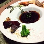 ル クロ - Xmasメニュー 北海道産エゾ鹿のコンソメジュレ 天使海老のグリエと根セロリのムーステリーヌ 鹿の生ハム添え