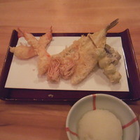 てんぷら 山の上 Roppongi 東京ミッドタウン店 - 天ぷら第一弾：エビ・キス・茄子・銀杏等