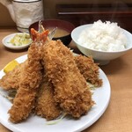 Tonkatsu Yamabe - あじフライ、海老フライ、串かつ、カキフライ