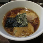 麺処 呑処 中華そば みのる - 中華そば 並 800円(税込)　(2023.12)