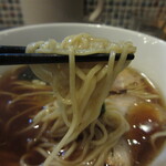 麺処 呑処 中華そば みのる - 関東から取り寄せている麺