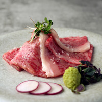 A-4認定近江牛の極上サーロイン　焼霜　刺身