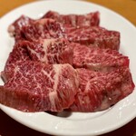 炭火焼肉ホルモン まるは - 