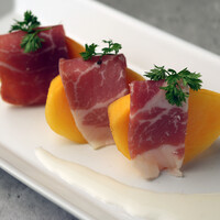 今津の富有柿　フレッシュ生ハム一緒に…　-kaki au jambon cru-　