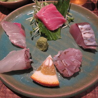 酒家 魚肉菜 虹晴れ - 刺身盛り合わせ