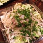 くつろぎ屋台 万作 - ホルモンハンバーグ「