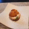 CROSSFIELD with TERRACE LOUNGE - 付き出しStuzzichino（ストゥッツィキーノ）はスモークサーモンのビニエ♪チーズ風味のシュー皮グジェールに、まろやかなスモークサーモンのクリームを合わせて