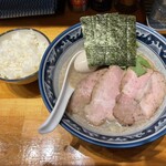 ○心厨房 - 料理写真:得製濃熟塩ラーメンとライス