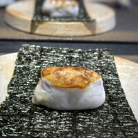 日本料理 TOBIUME - 歳徳神「東北東」・・お餅の中には「唐墨」がタップリ入る、贅沢な恵方巻き。 今年の節分は「東北東」だそう。