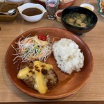 Bikkuri Donki - ディッシュランチ（チーズ、１５０㌘）