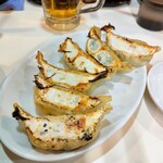 宝華 - ビールには餃子