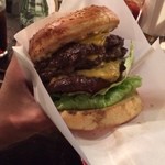 ウーピーバーガー - バーガー袋に移動