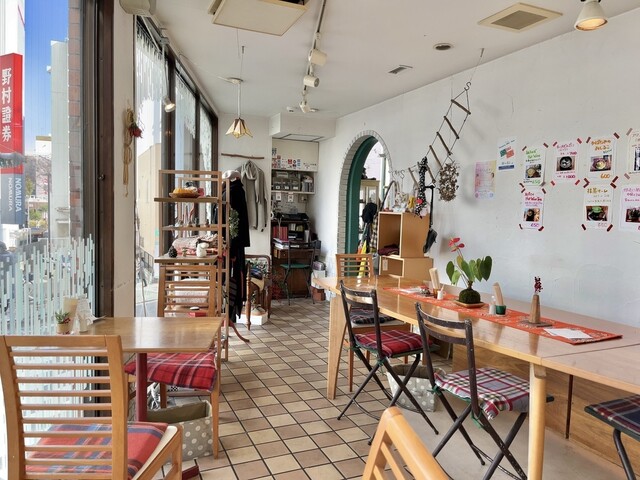 RIZZA & RIZZA CAFE photo 4
