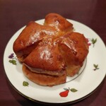 ビーグルベーカリー - くるみパン