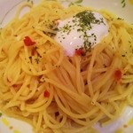 Ｓaizeriya - ペペロンチーノ半熟卵のせ