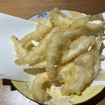 手打ちそば みや川 - 白魚の天ぷら８８０円。たっぷりでびっくり。コスパ良き一皿です。