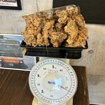 キッチン バスストップ - Lサイズ唐揚げ弁当は1.6kgありました(＾︺＾)..