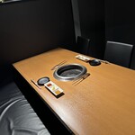 焼肉 犇 - 全ての席が仕切られていて個室風