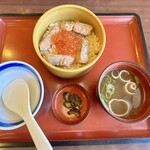 Wafuu resutoram marumatsu - 限定メニュー   はらこ飯 (単品) 味噌汁 漬物付き