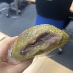 白楽ベーグル - 抹茶あずき、横向けるとこんなにもあんこが、、