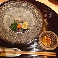 びわね - 虎河豚薄造り