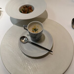 メイ - ・カブのポタージュ
      ・白子のフリット、ほうれん草