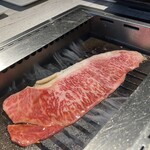 上野 和牛焼肉 USHIHACHI 極 - 名物 とろ肉３秒炙り