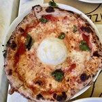 Pizzeria Bakka M'unica - 究極のマルゲリータ 幻のブラッタチーズ