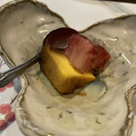 寿し肴和志 - ◉ お店のサービスで、
      　　・苺の白ワインゼリーと
      　　・かぼちゃのプリン