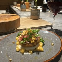 800°DEGREES ARTISAN PIZZERIA - メニュー名忘れましたが、ブッラータチーズと生ハムと焼き林檎の組み合わせが絶妙！