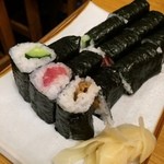 魚がし寿司 - 手前のはごぼう巻きです。