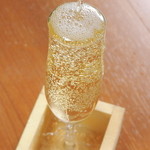 てっぱん屋 虎鉄 - 名物！こぼれスパークリング