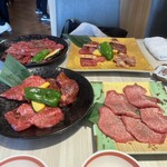 焼肉 但馬屋 - 