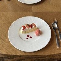 DINING & BAR TABLE 9 TOKYO - 